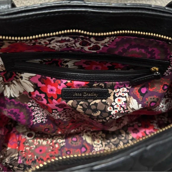 EUC Vera Bradley Small Avery Quilted Tote - Picture 7 of 8